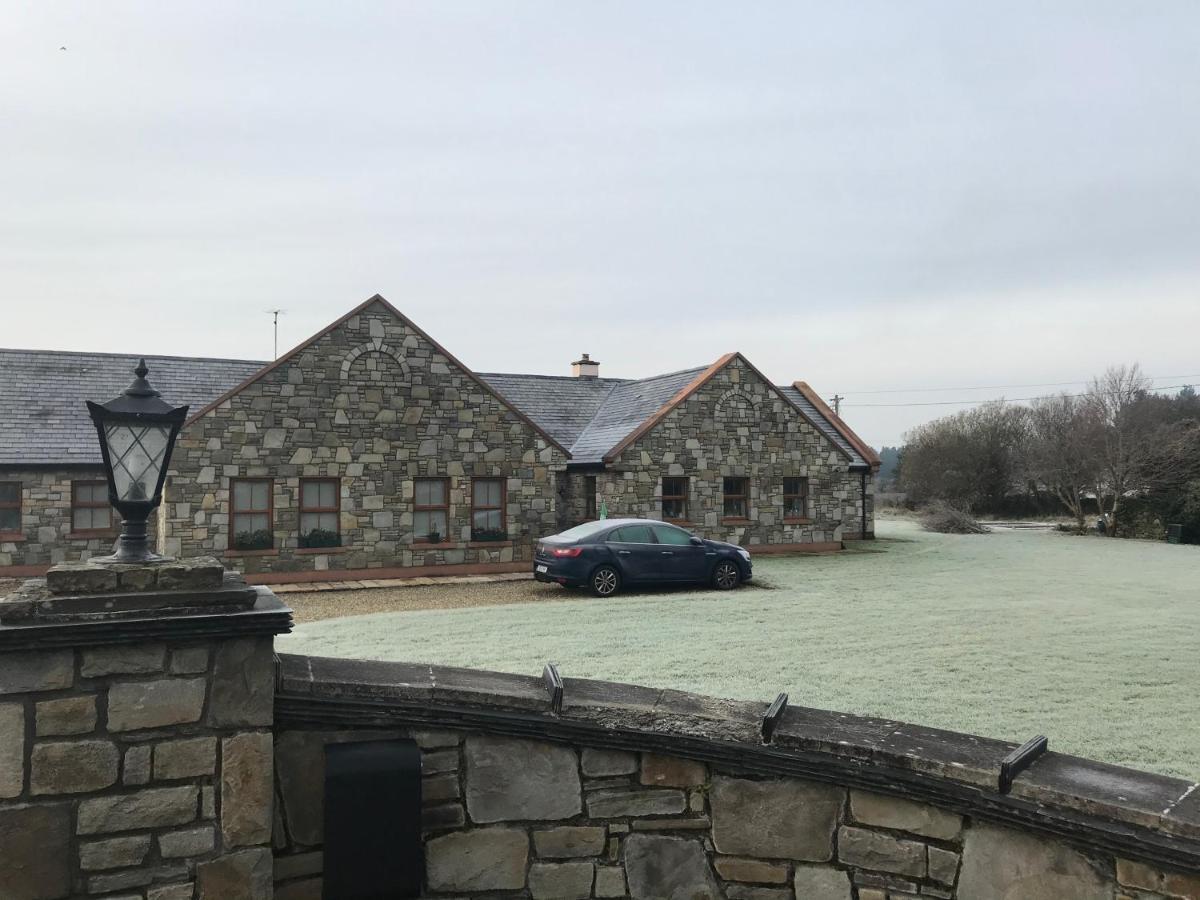 Riverbend Lodge B & B Oughterard Exteriör bild