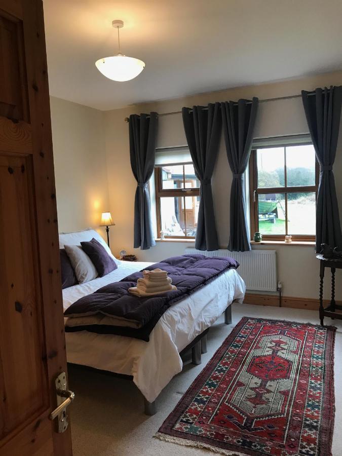 Riverbend Lodge B & B Oughterard Exteriör bild